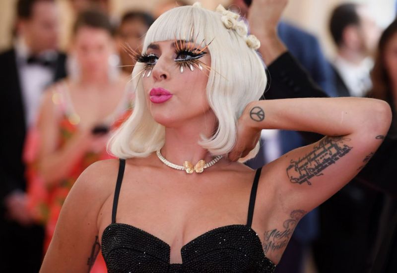 Lady Gaga, Gwen Stefani & More Celebrities Wearing Fishnet Tights